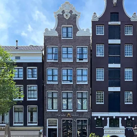 Facade Hotel Amsterdam-2