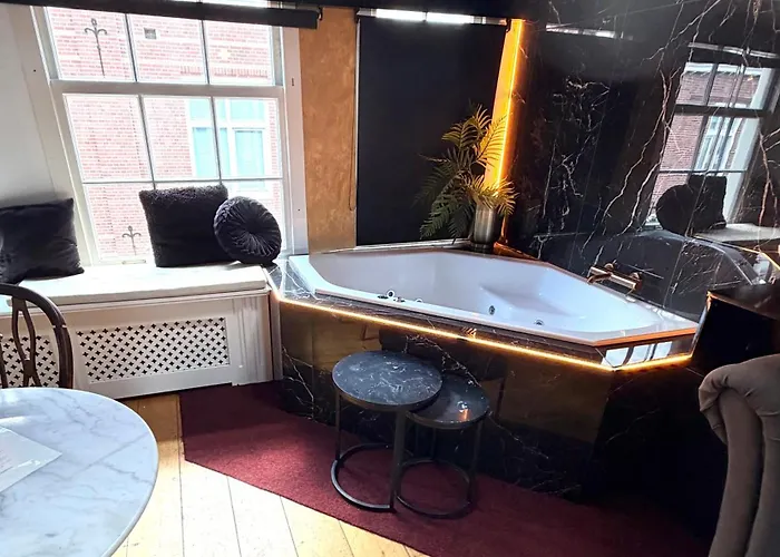 Smallest In Amsterdam
