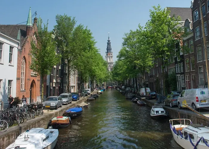 Rembrandtplein Hotel